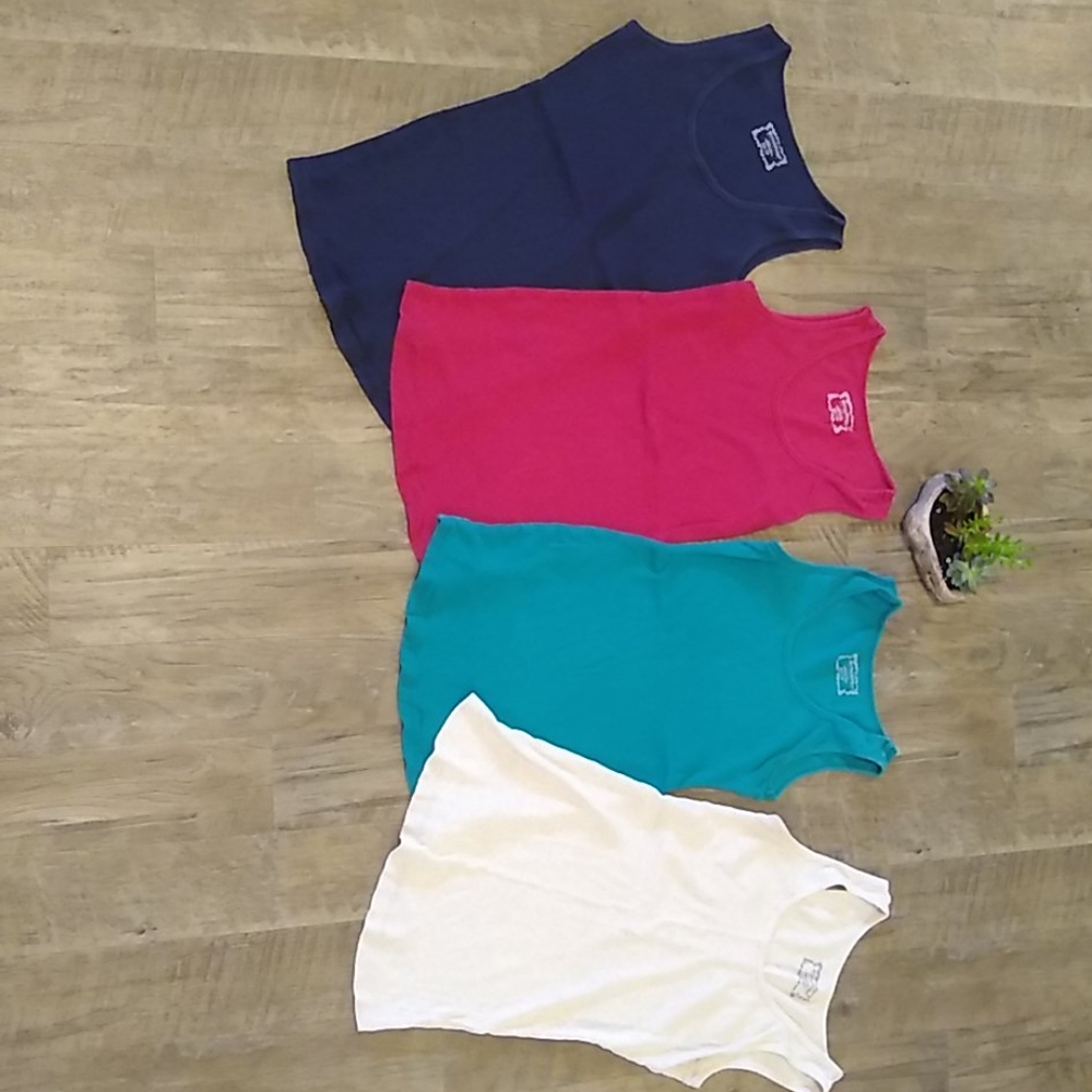 Bundle of 4 XS Motherhood Maternity ribbed tanks